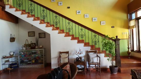 Las Flores Beachside Hotel Catmon Exterior photo