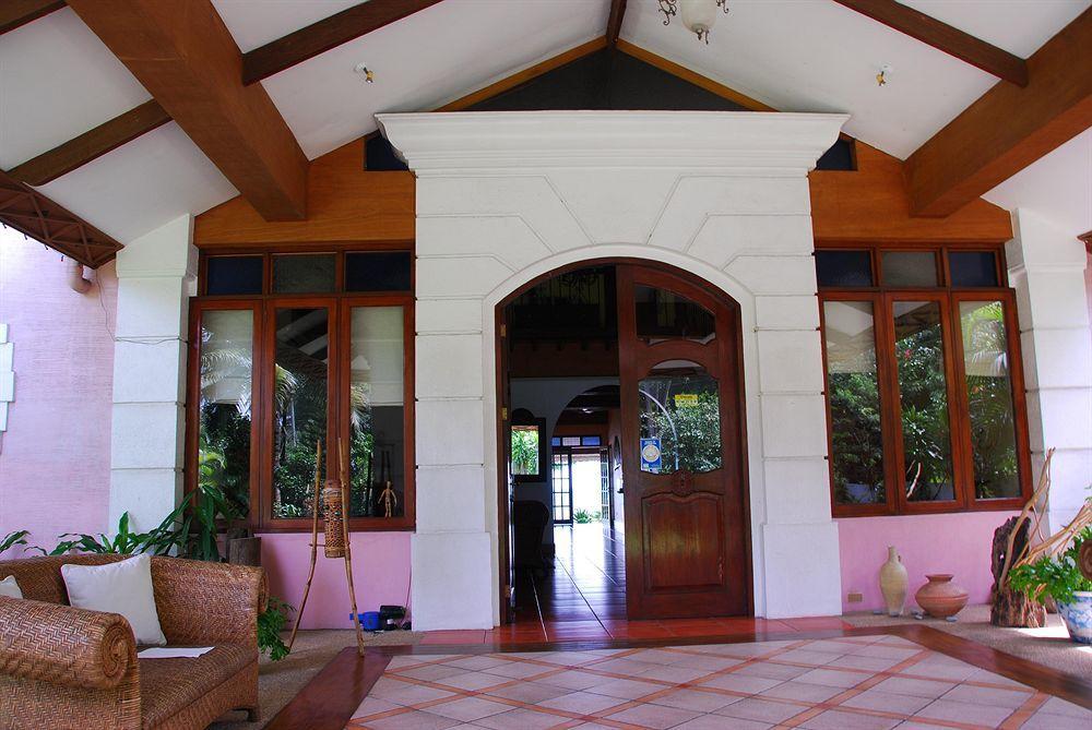 Las Flores Beachside Hotel Catmon Exterior photo