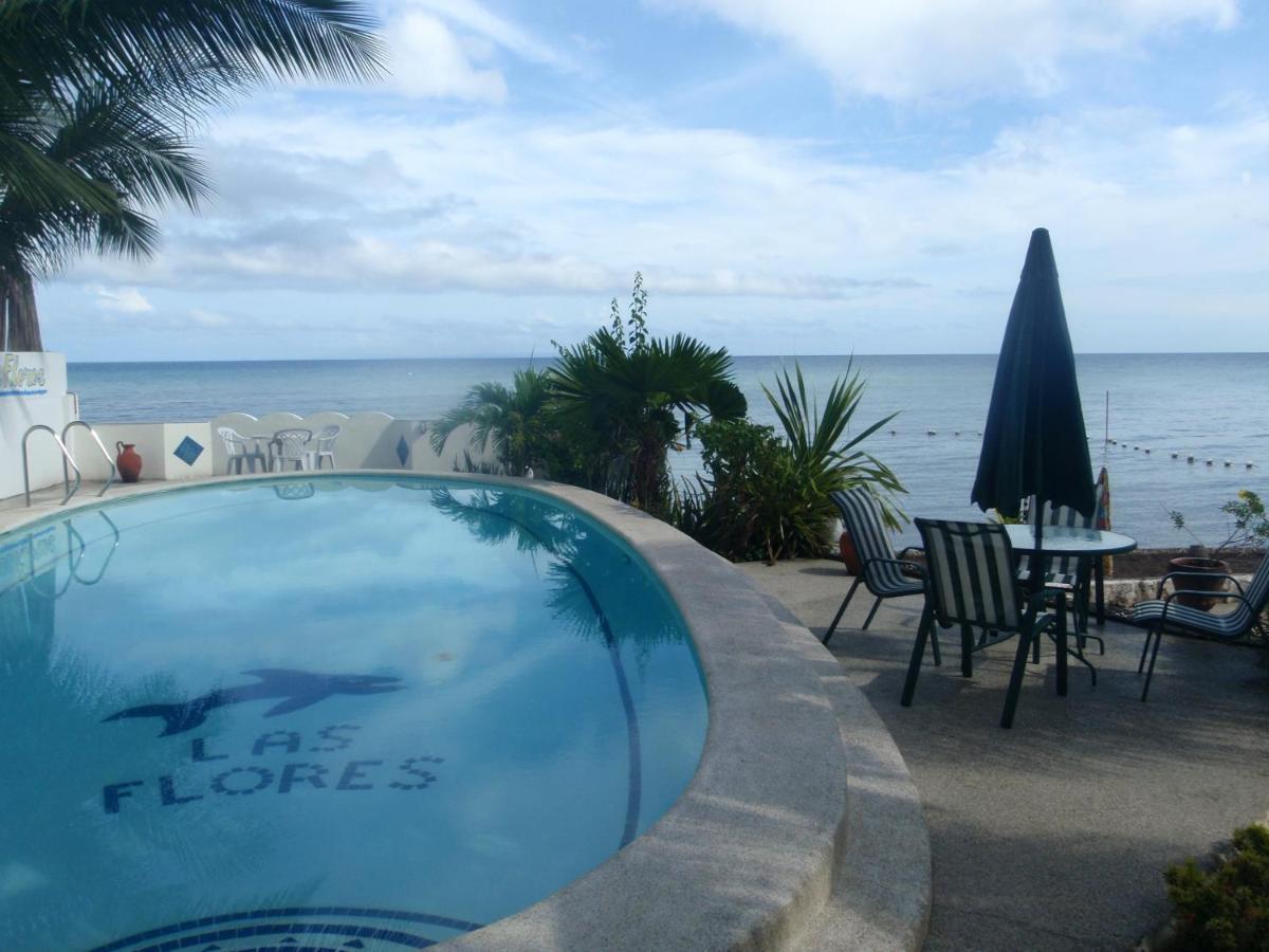 Las Flores Beachside Hotel Catmon Exterior photo